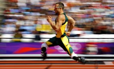 九游中国-丝路引擎轰鸣时，当F1街道赛的焦点，遇上新疆队的硬仗