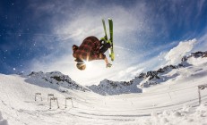 九游游戏-跨界传奇，乔治欧冠决赛接管比赛，快船精神掀翻雷霆