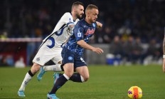 九游娱乐首页-那不勒斯客场击败对手，机敏对抗全场让对手束手无策的简单介绍