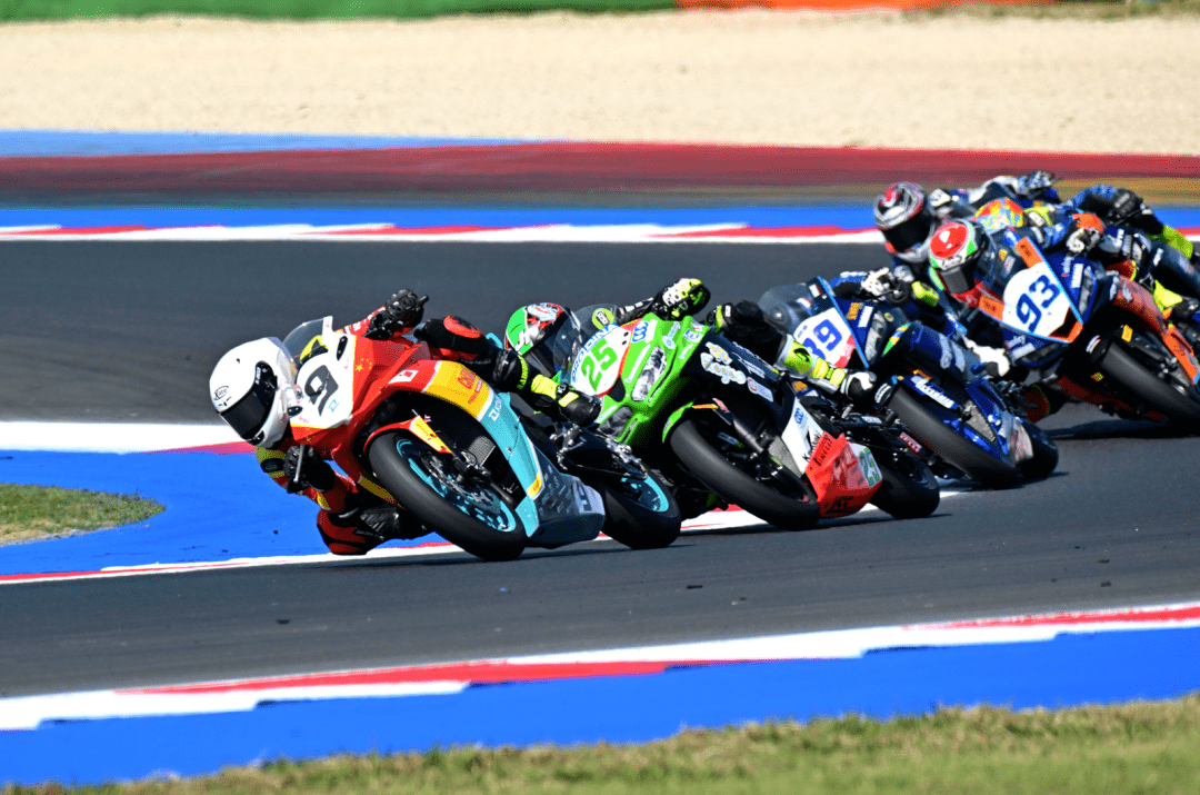 荷兰队在悉尼遭遇挑战:欧洲国家锦标赛揭示能力的简单介绍 荷兰队在悉尼遭遇挑战:欧洲国家锦标赛揭示能力的简单介绍