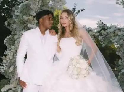 申贾尼尼因伤缺席下一场比赛,球迷忧心的简单介绍 申贾尼尼因伤缺席下一场比赛,球迷忧心的简单介绍