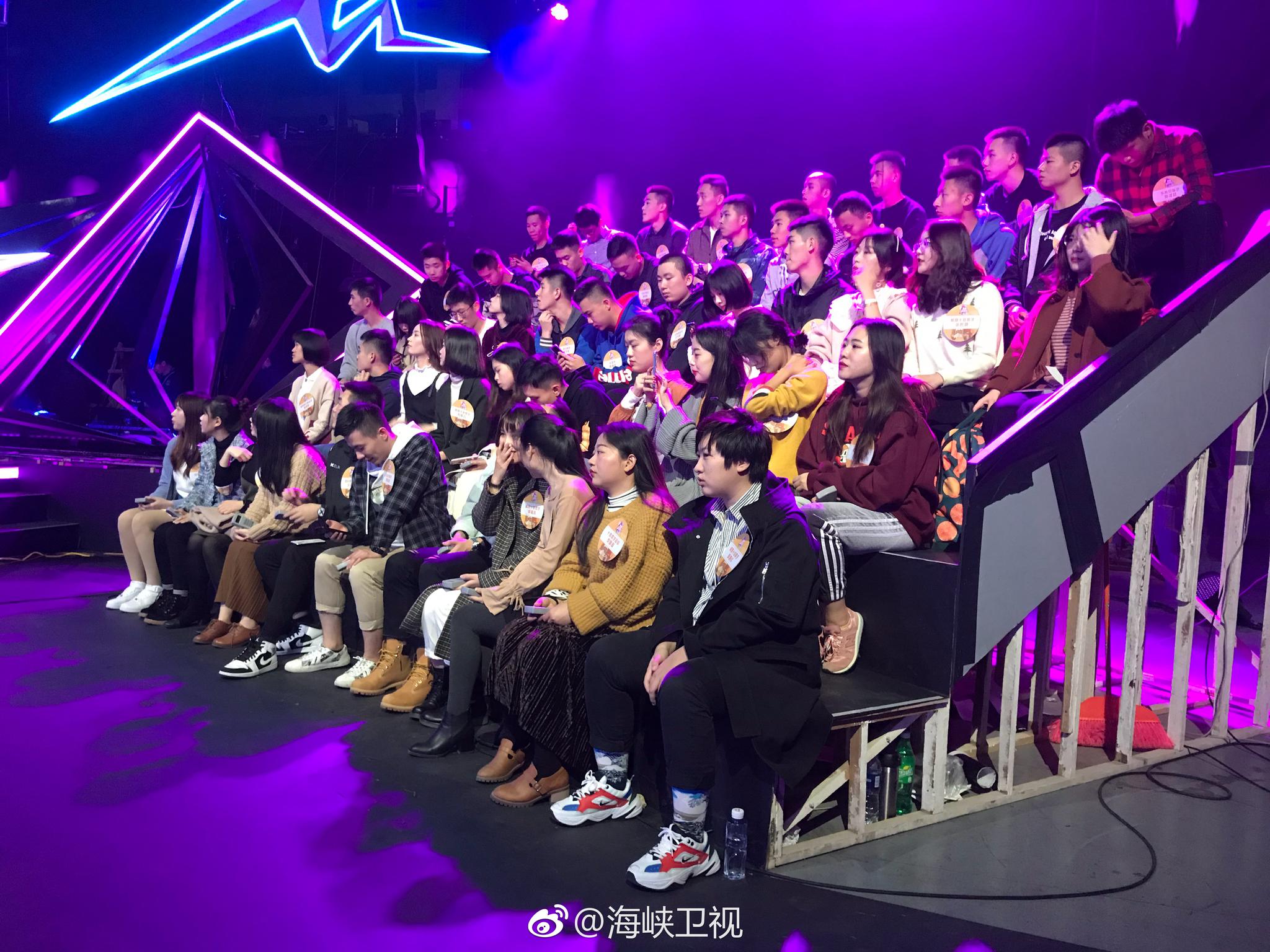 黑山战队坚毅不挠,勇攀巅峰! 黑山战队坚毅不挠,勇攀巅峰!