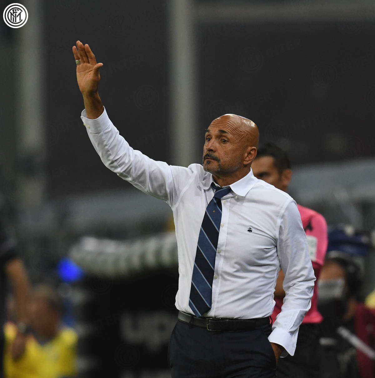 关于佛罗伦萨士气高涨,连胜呼之欲出的信息 关于佛罗伦萨士气高涨,连胜呼之欲出的信息