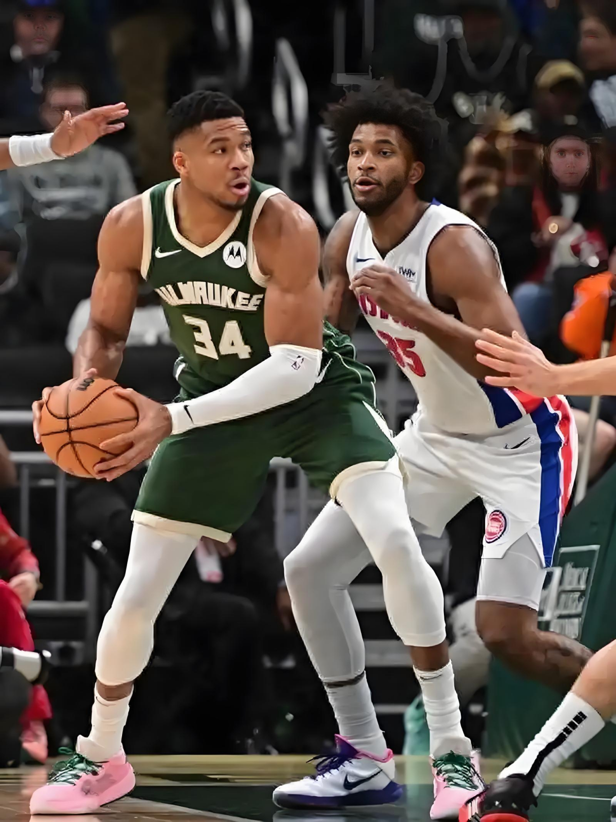 雄鹿客场逆转活塞,米德尔顿砍下全场最高分 雄鹿客场逆转活塞,米德尔顿砍下全场最高分