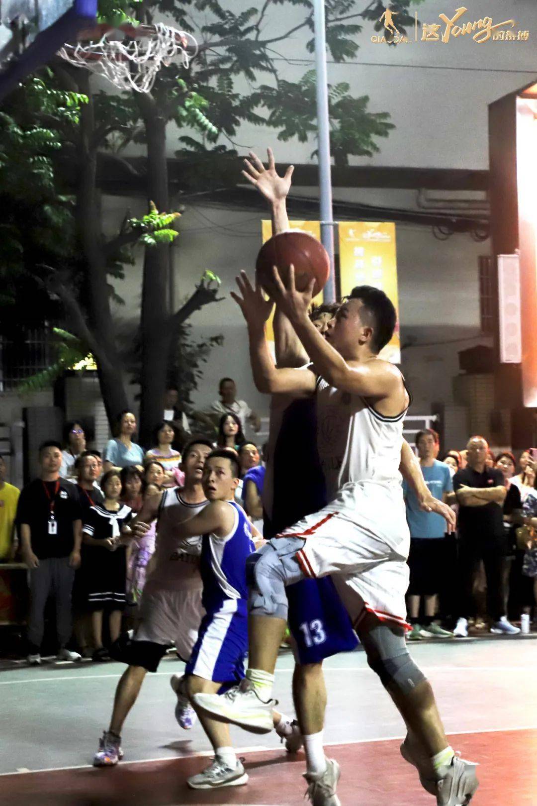 包含比分背后的故事:球员们用汗水谱写了一场精彩绝伦的比赛的词条 包含比分背后的故事:球员们用汗水谱写了一场精彩绝伦的比赛的词条