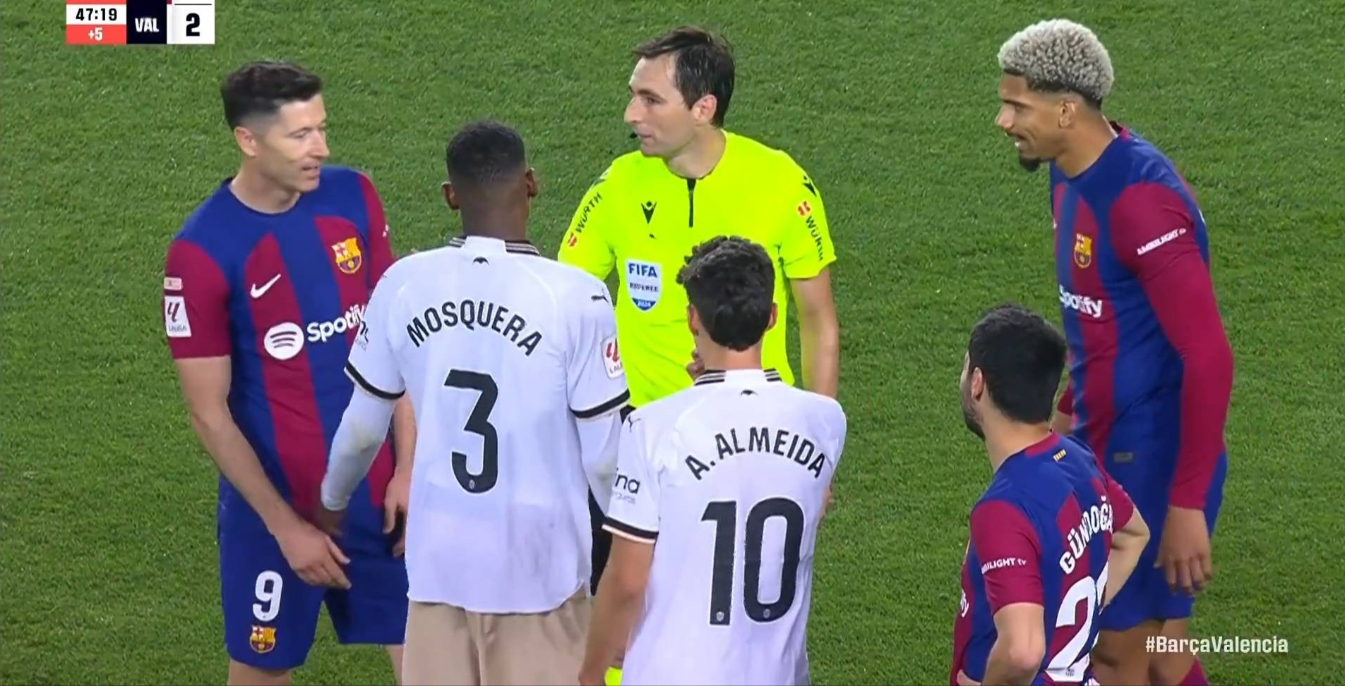 瓦伦西亚主场大捷,轻松战胜对手! 瓦伦西亚主场大捷,轻松战胜对手!