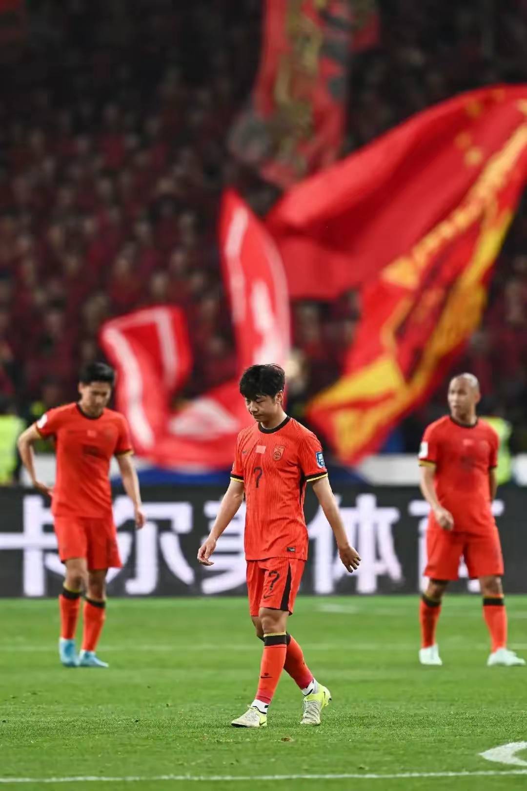 国足力挽狂澜,晋级国际比赛半决赛 国足力挽狂澜,晋级国际比赛半决赛