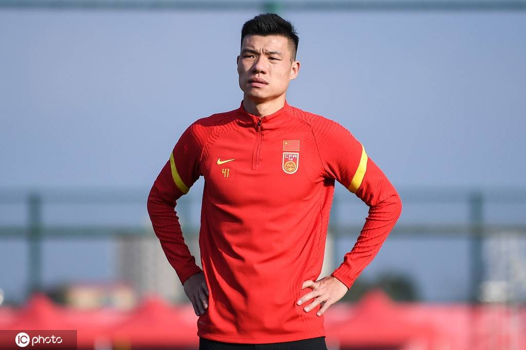 教练指导有方,球队备战冲刺顶峰 教练指导有方,球队备战冲刺顶峰