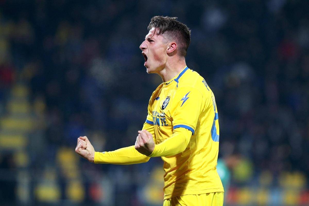 包含佛罗伦萨客场告捷，积分榜上逐渐爬升的词条