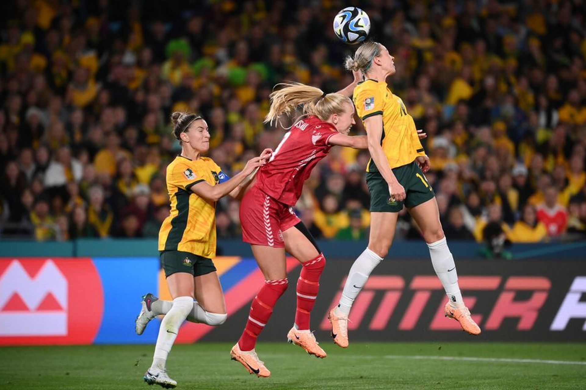 波兰女足实力强劲，挺进女足世界杯半决赛