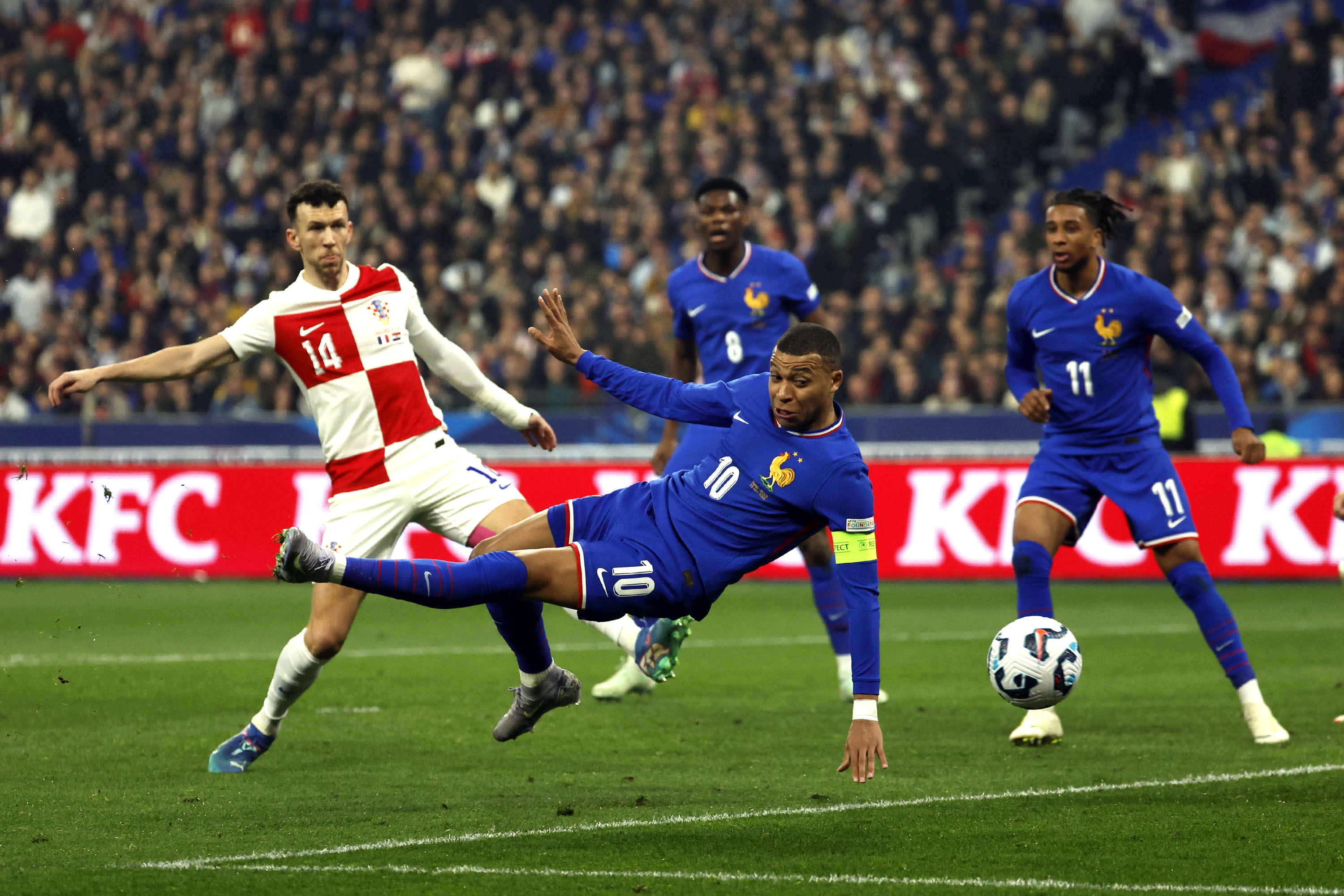 欧国联球队备战全力以赴，迎接困难对手