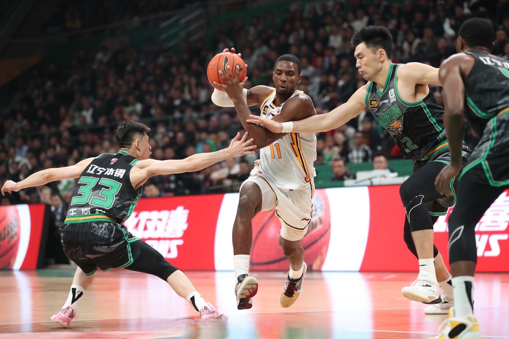 山西男篮主场告捷,队员士气大振迎接新挑战的简单介绍 山西男篮主场告捷,队员士气大振迎接新挑战的简单介绍