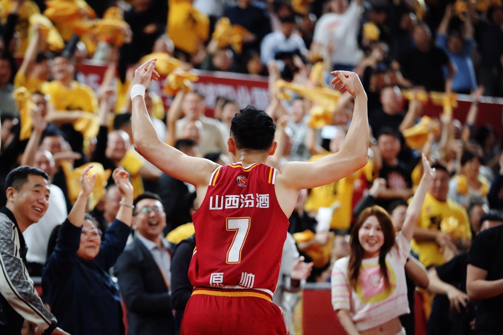 山西男篮主场告捷,队员士气大振迎接新挑战的简单介绍 山西男篮主场告捷,队员士气大振迎接新挑战的简单介绍