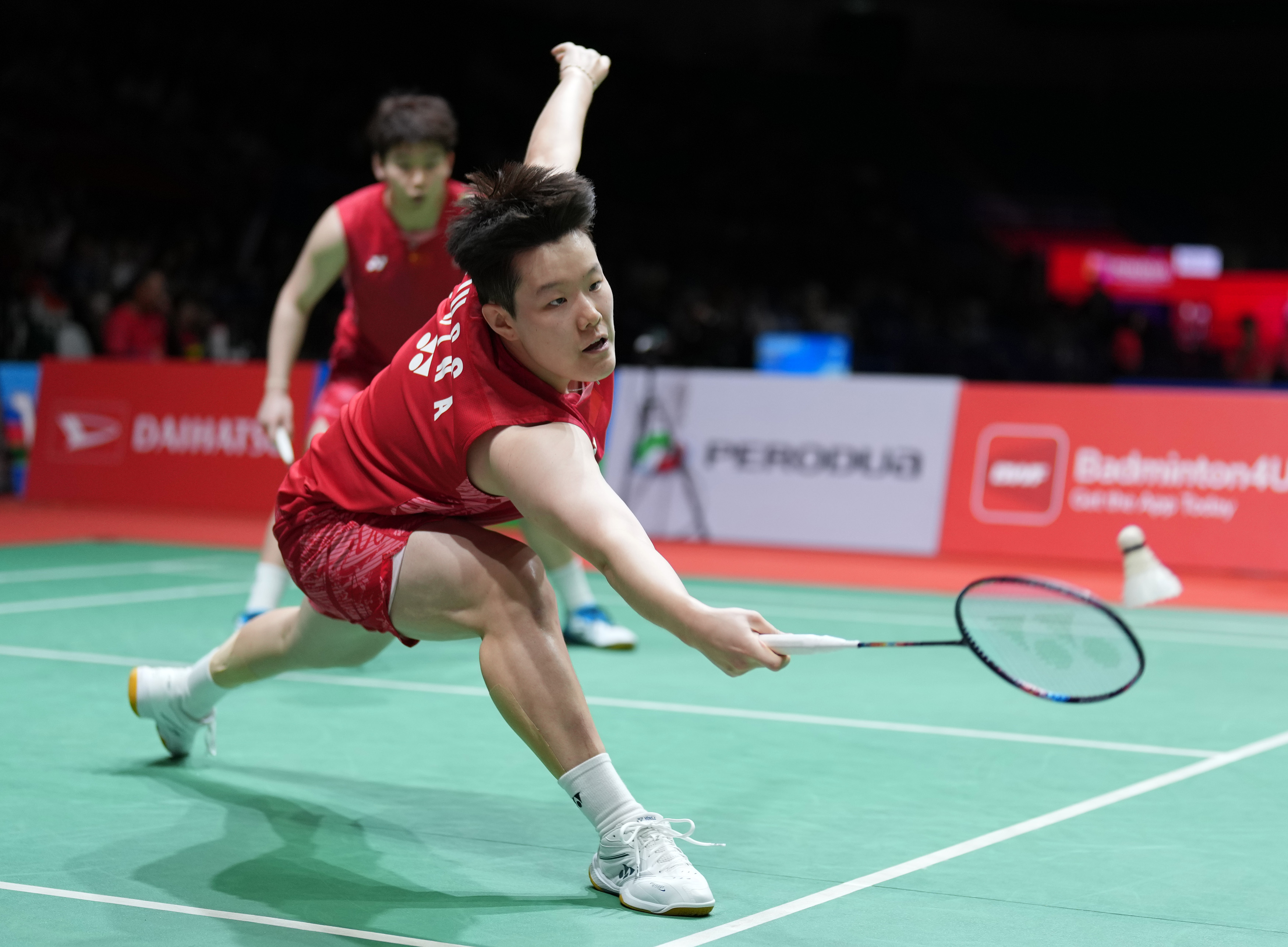 英格兰羽毛球队轻取马来西亚羽毛球队，谌龙统治全场的简单介绍