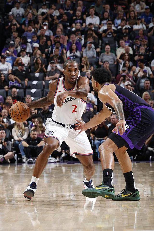 关于国王绝杀掘金，德罗赞统治全场的信息