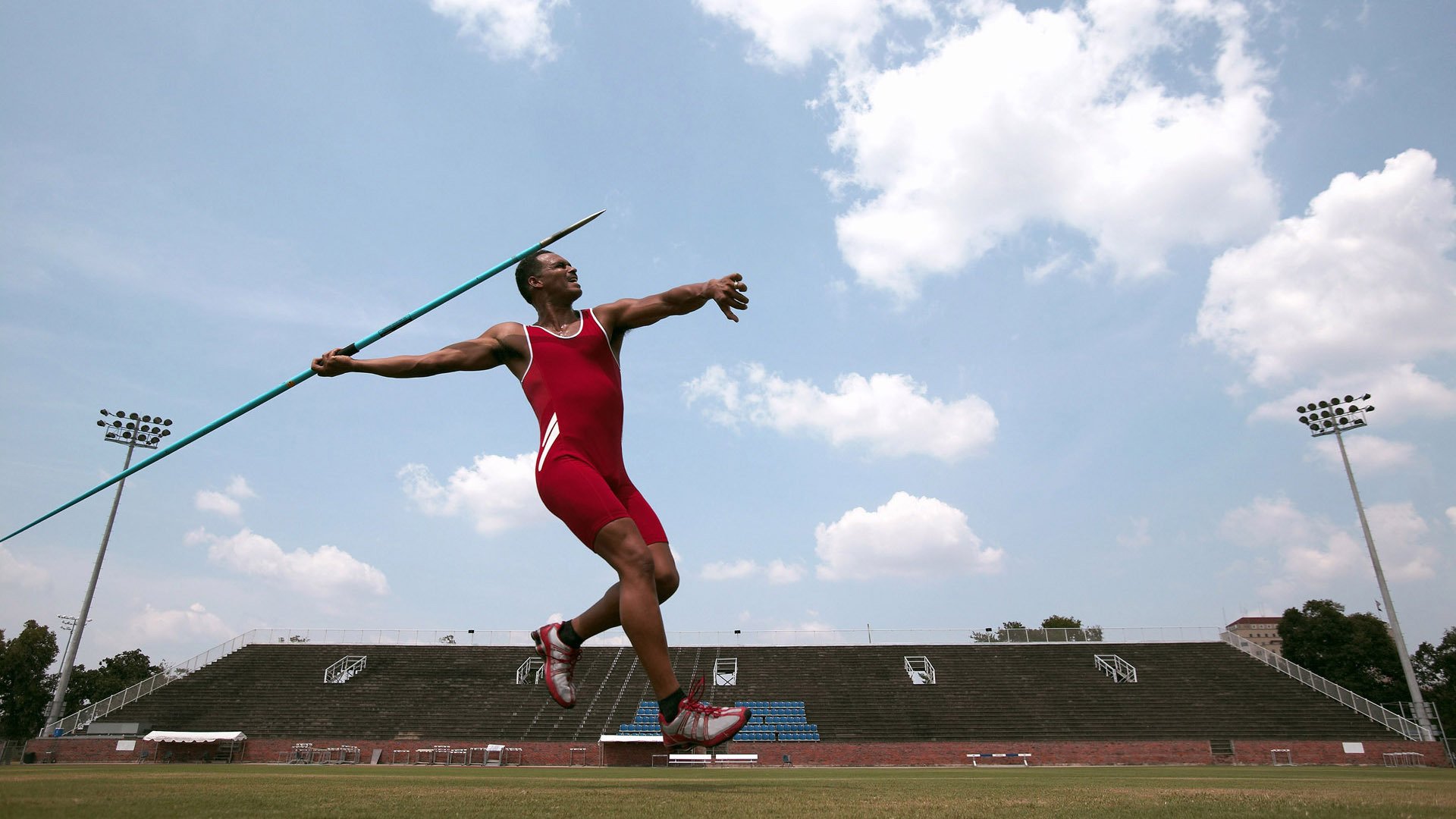季后赛之夜,西亚卡姆惊艳四座,多伦多新王者的加冕时刻