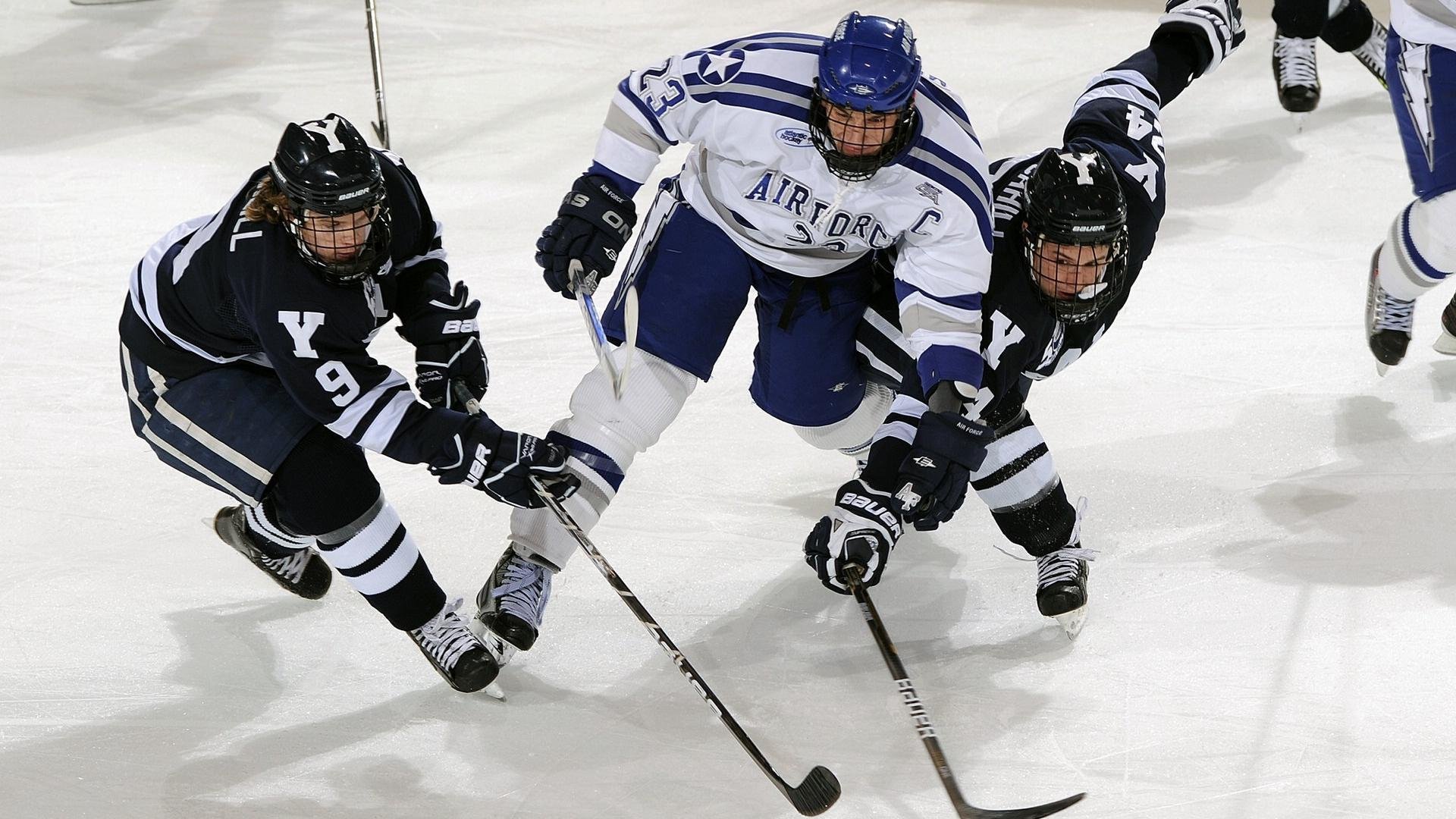 宿敌之战，湖人血拼勇士，杜兰特一箭定乾坤成全场焦点