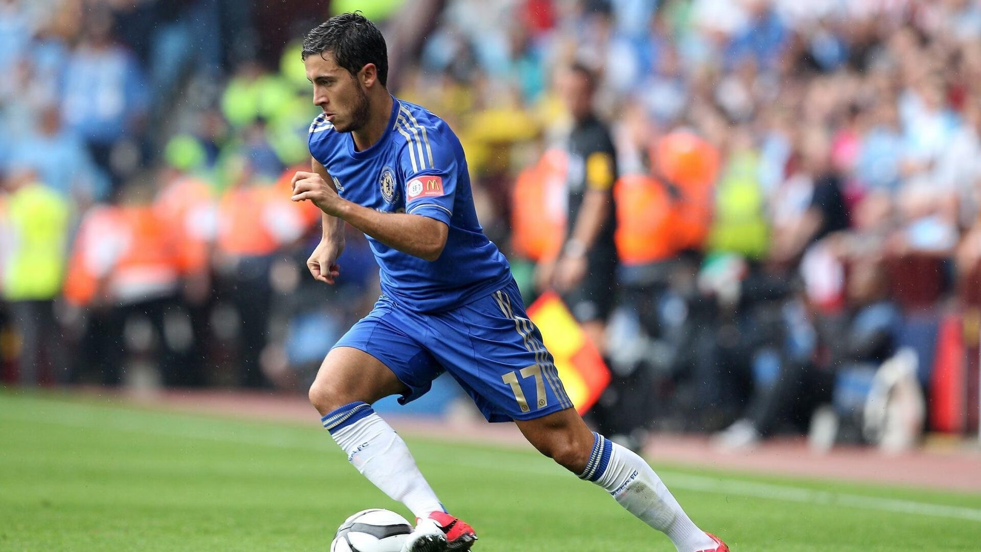 当非洲雄狮狂胜德甲劲旅，本泽马已在英超接管争冠战局