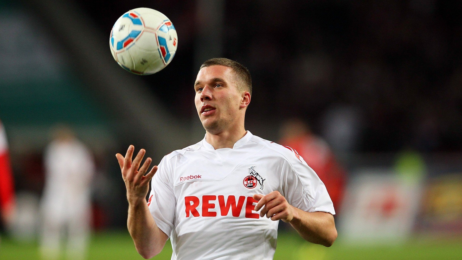 双线绝杀，法兰西绿茵奇迹与东方羽球之光的交辉时刻